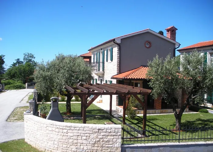 Luxury With A Parking Space Buici, - 13529 Villa Poreč