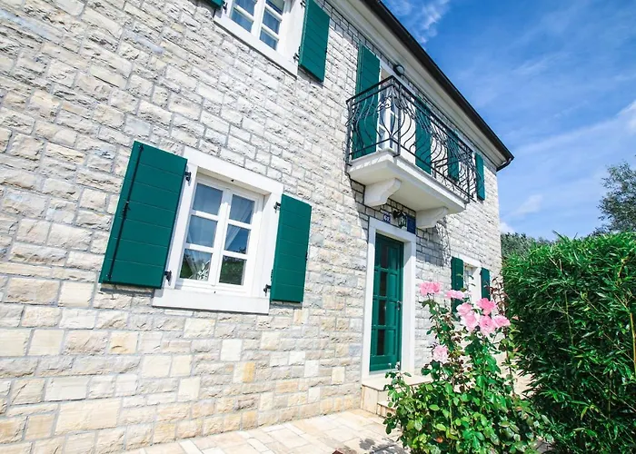 Luxury With A Parking Space Buici, - 13529 Villa