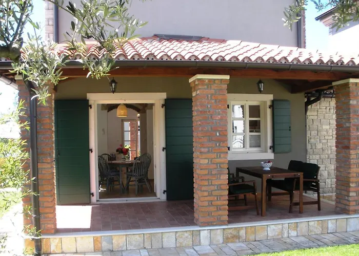 Villa Luxury With A Parking Space Buici, - 13529