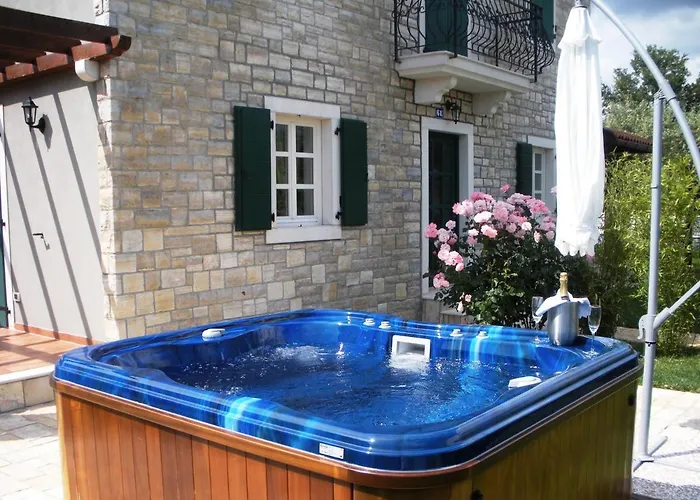 Luxury With A Parking Space Buici, - 13529 Villa Poreč